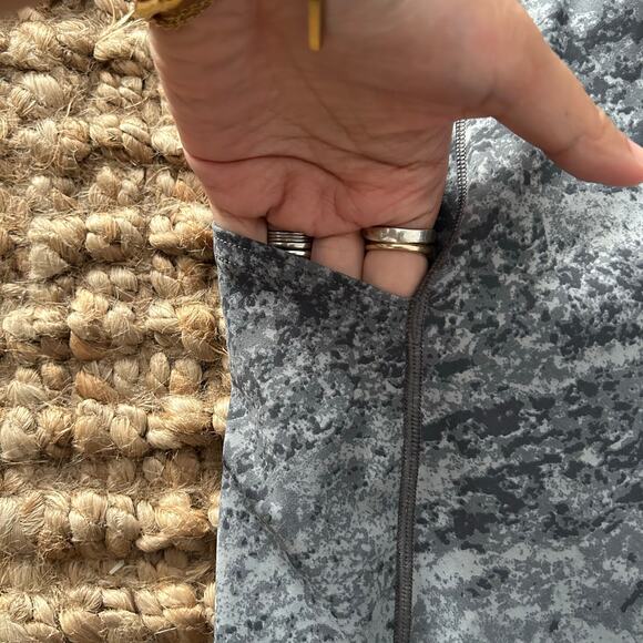 Lululemon Fast & Free Tight 7/8 II Nulux 25" Leggings – Area Ice Grey - size 10 - Picture 6 of 10